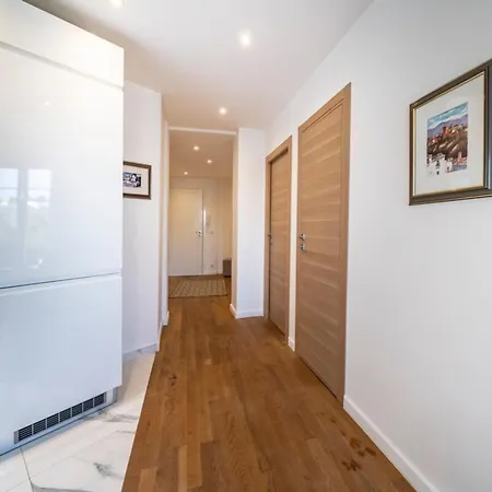 Wonderful 2 Bedroom * 戛纳