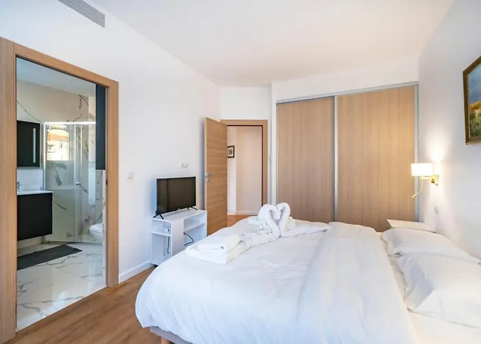Wonderful 2 Bedroom *
