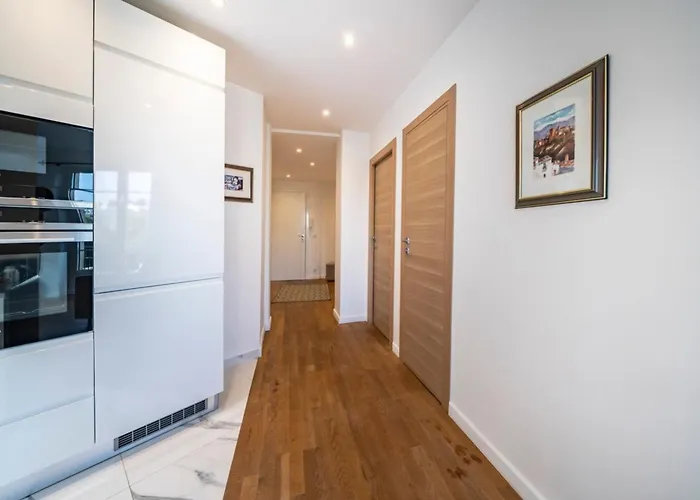 Wonderful 2 Bedroom * Cannes